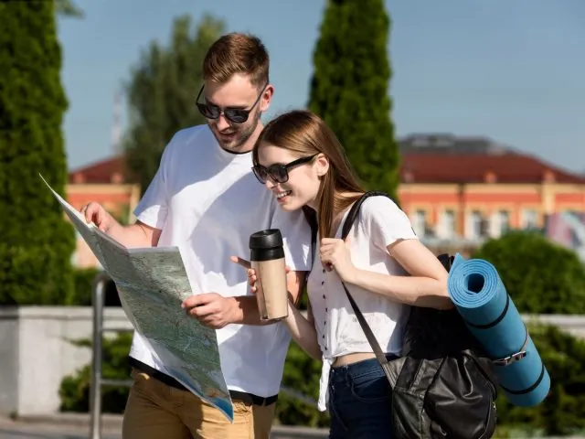 Custom vs. Standard Group Tours: How to Make Your Israel Trip Truly Meaningful